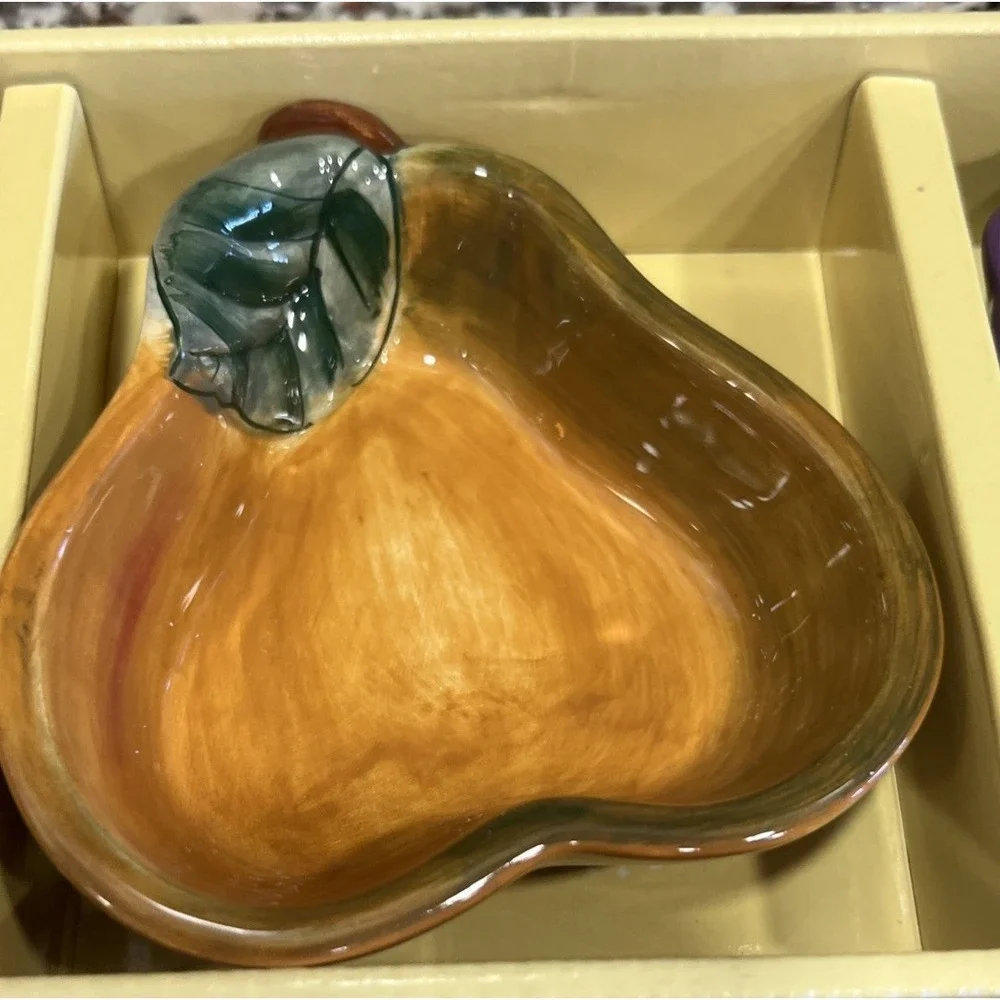 New Home Accents Ceramic‎ Fruit Shaped Bowls Pear Apple Grapes Set of 3